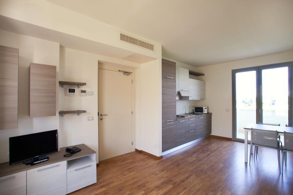 Residence Le Querce Cernusco Sul Naviglio Habitación foto